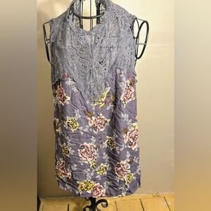 Torrid size 0 size extra large womens casual dress shirt lace floral pretty